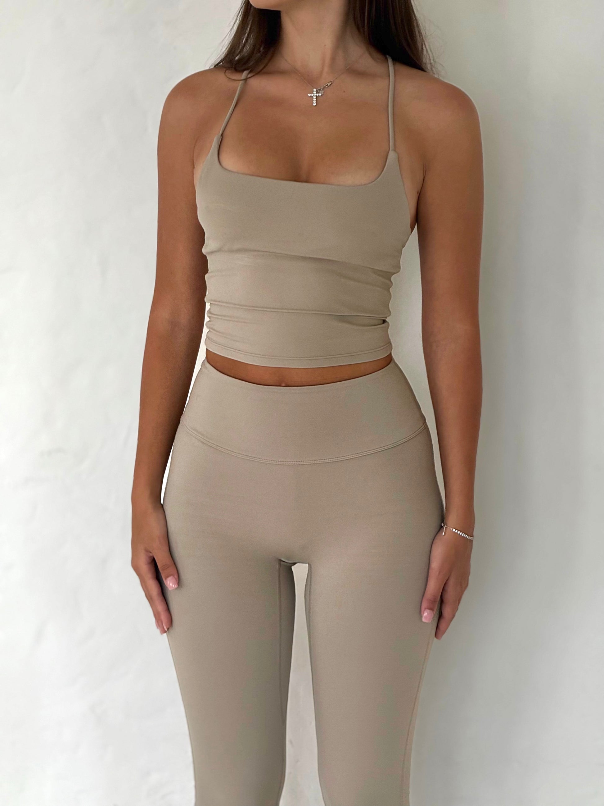 Sol set: sleeveless top and leggins