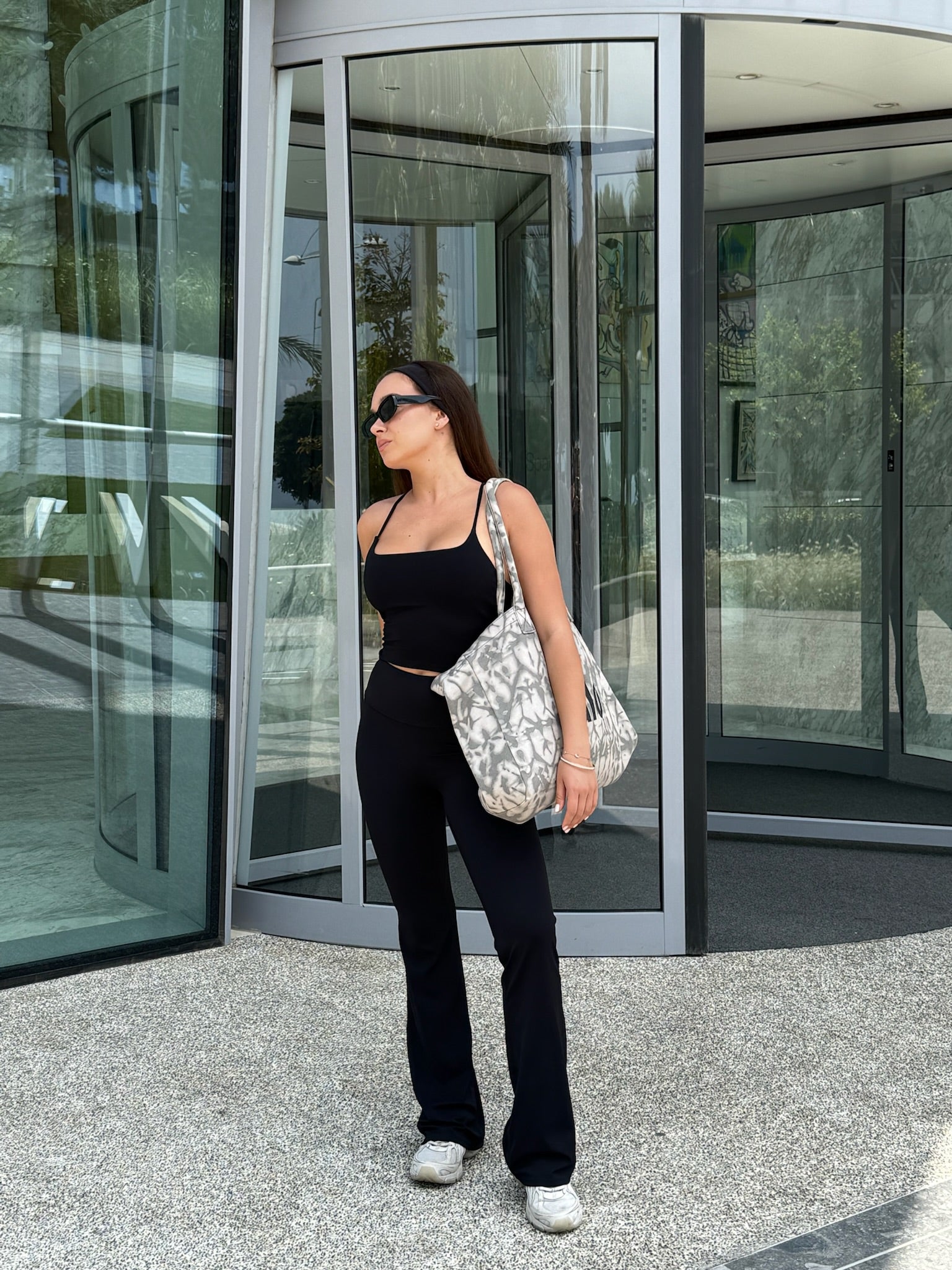 Sol set: sleeveless top and leggins